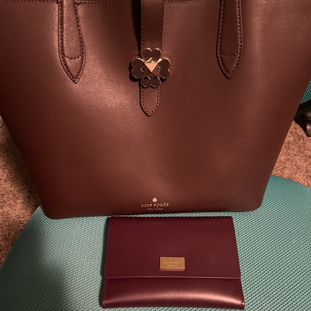 Kate spade Cassie with wallet brand new condition!